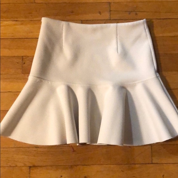 White H&M ruffle skirt - Picture 1 of 2